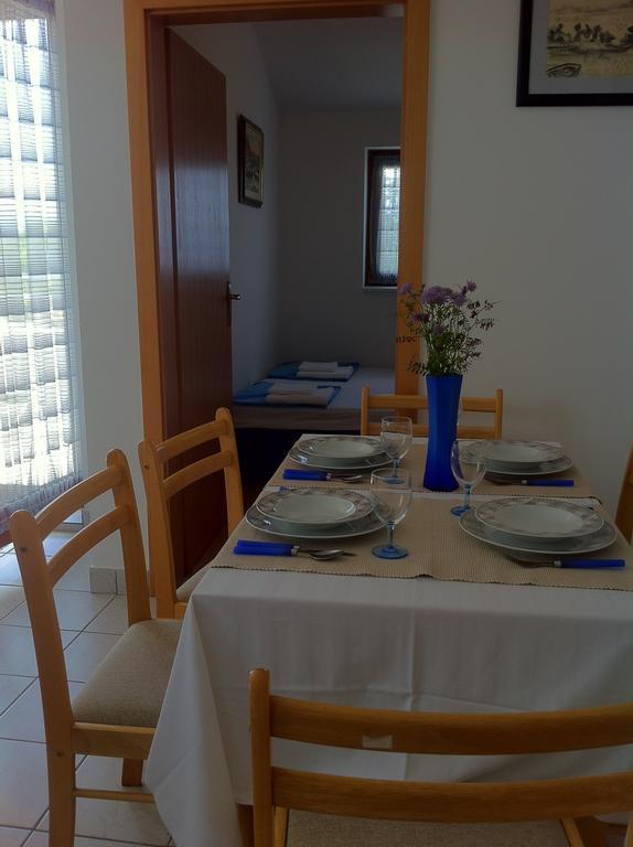 Apartments Leona & David Malinska Quarto foto